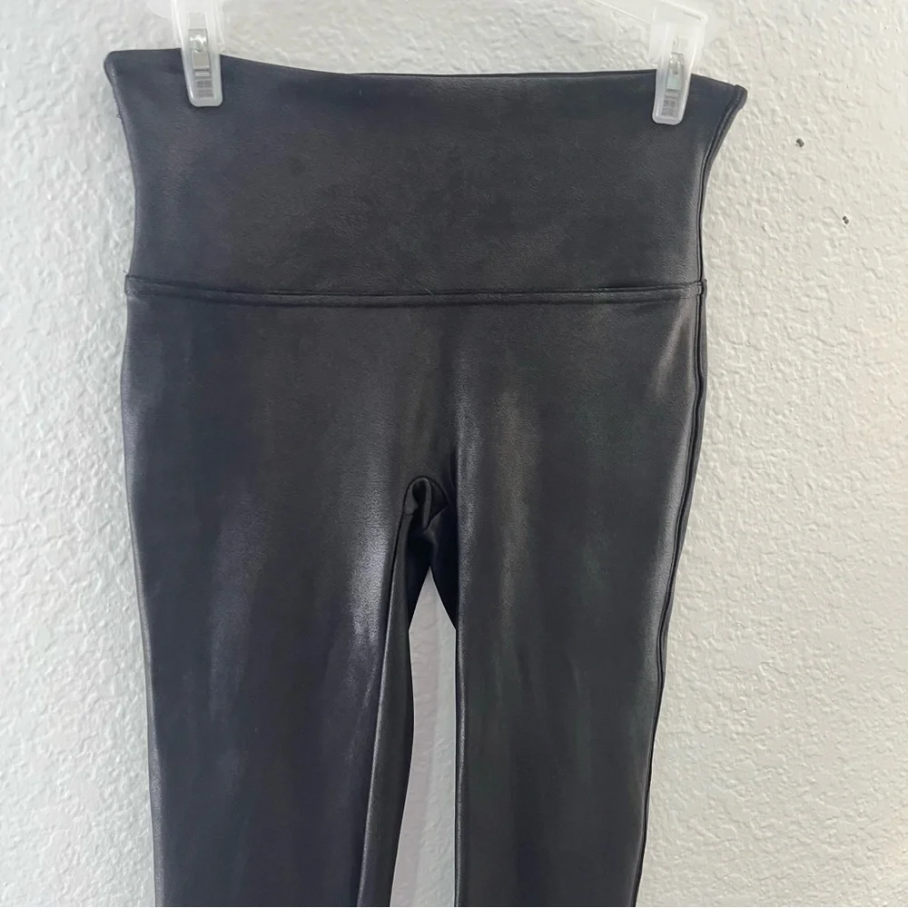 Spanx Faux Leather Leggings Black Size Medium - Picture 3 of 12